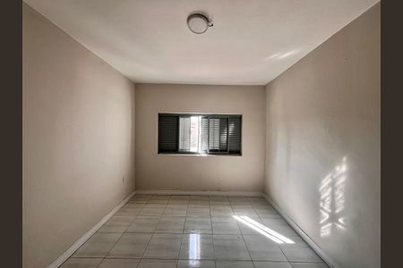 Casa para alugar com 80m², 2 quartos e 2 vagasQuarto 1