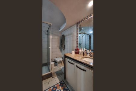 Apartamento à venda com 125m², 4 quartos e 1 vagaBanheiro da Suíte