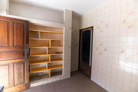 Casa à venda com 200m², 4 quartos e 1 vaga Casa à venda com 200m², 4 quartos e 1 vagaCozinha