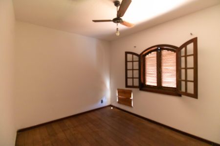 Casa à venda com 200m², 4 quartos e 1 vaga Casa à venda com 200m², 4 quartos e 1 vagaQuarto 2