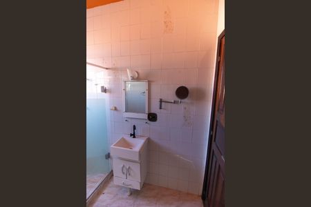 Casa à venda com 200m², 4 quartos e 1 vaga Casa à venda com 200m², 4 quartos e 1 vagaBanheiro da Suíte