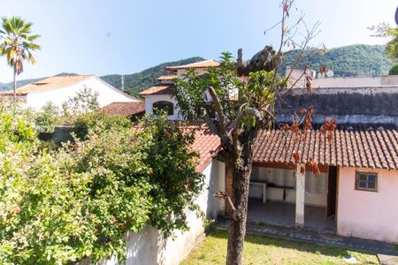 Casa à venda com 200m², 4 quartos e 1 vaga Casa à venda com 200m², 4 quartos e 1 vagaVista do Quarto 2