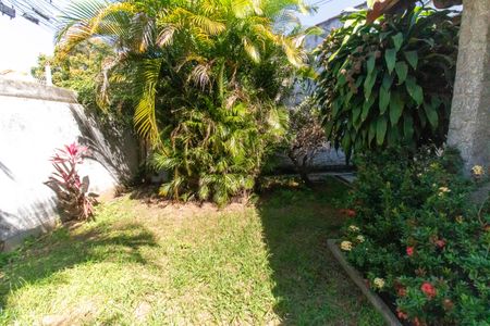 Casa à venda com 200m², 4 quartos e 1 vaga Casa à venda com 200m², 4 quartos e 1 vagaÁrea externa