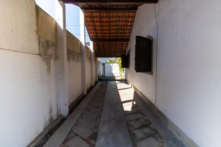 Casa à venda com 200m², 4 quartos e 1 vaga Casa à venda com 200m², 4 quartos e 1 vagaGaragem