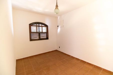 Casa à venda com 200m², 4 quartos e 1 vaga Casa à venda com 200m², 4 quartos e 1 vagaQuarto 1