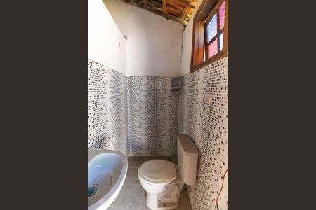 Casa à venda com 200m², 4 quartos e 1 vaga Casa à venda com 200m², 4 quartos e 1 vagaBanheiro de serviço