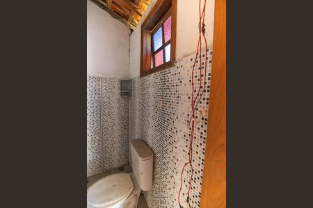 Casa à venda com 200m², 4 quartos e 1 vaga Casa à venda com 200m², 4 quartos e 1 vagaBanheiro de serviço