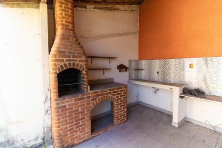 Casa à venda com 200m², 4 quartos e 1 vaga Casa à venda com 200m², 4 quartos e 1 vagaÁrea externa