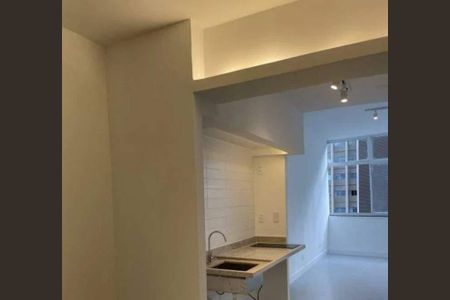 Apartamento à venda com 34m², 1 quarto e sem vaga