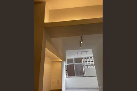 Apartamento à venda com 34m², 1 quarto e sem vaga