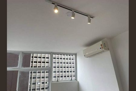 Apartamento à venda com 34m², 1 quarto e sem vaga