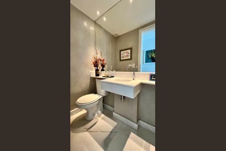 Apartamento à venda com 130m², 4 quartos e 3 vagas Apartamento à venda com 130m², 4 quartos e 3 vagaslavabo