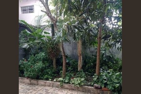 Casa à venda com 351m², 4 quartos e 2 vagas