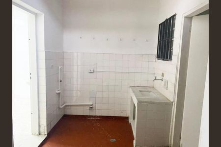 Casa à venda com 235m², 3 quartos e 2 vagas