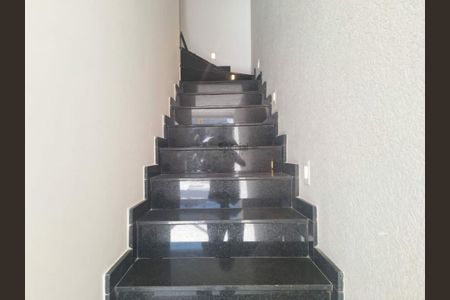 Casa à venda com 140m², 3 quartos e 4 vagas