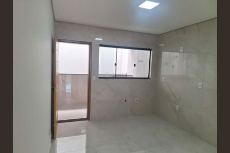 Casa à venda com 140m², 3 quartos e 4 vagas