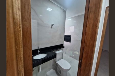 Casa à venda com 140m², 3 quartos e 4 vagas