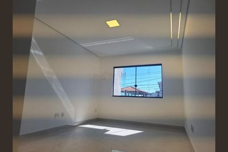 Casa à venda com 140m², 3 quartos e 4 vagas