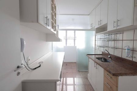Apartamento à venda com 55m², 2 quartos e 1 vagaCozinha