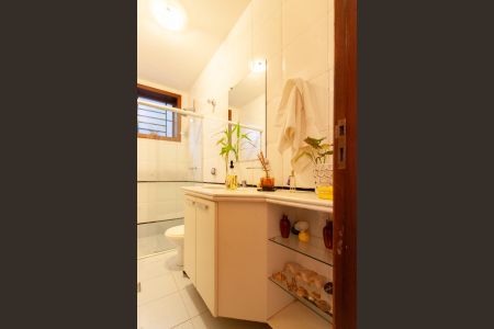 Casa à venda com 992m², 4 quartos e 6 vagasBanheiro Social 2