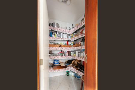 Casa à venda com 992m², 4 quartos e 6 vagasCozinha - Despensa