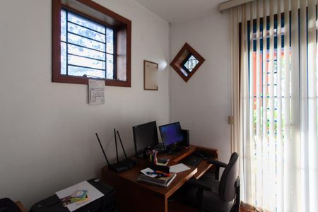 Casa à venda com 992m², 4 quartos e 6 vagasEscritório