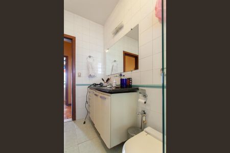 Casa à venda com 992m², 4 quartos e 6 vagasBanheiro Social 1