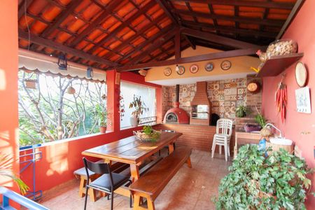 Casa à venda com 992m², 4 quartos e 6 vagasEspaço Gourmet