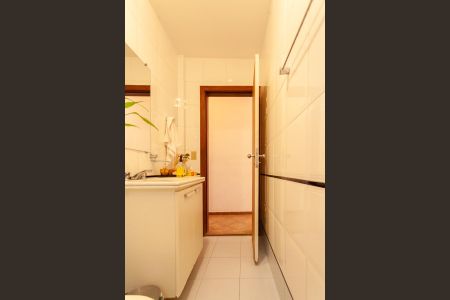 Casa à venda com 992m², 4 quartos e 6 vagasBanheiro Social 2