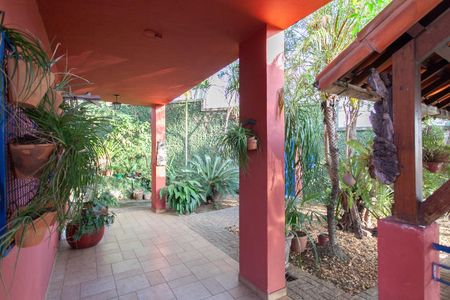 Casa à venda com 992m², 4 quartos e 6 vagasVaranda