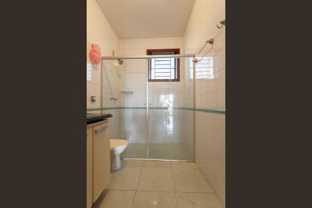 Casa à venda com 992m², 4 quartos e 6 vagasBanheiro Social 1