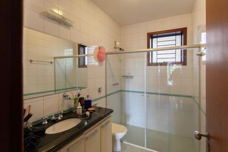 Casa à venda com 992m², 4 quartos e 6 vagasBanheiro Social 1