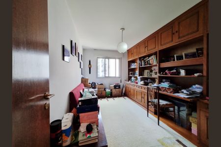 Apartamento à venda com 157m², 3 quartos e 4 vagasEscritório