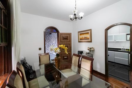 Casa à venda com 170m², 3 quartos e 6 vagasCopa