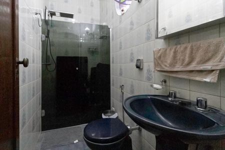 Casa à venda com 170m², 3 quartos e 6 vagasBanheiro da suíte