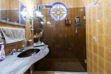 Casa à venda com 170m², 3 quartos e 6 vagasBanheiro social