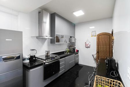 Casa à venda com 170m², 3 quartos e 6 vagasCozinha