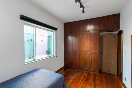 Casa à venda com 170m², 3 quartos e 6 vagasQuarto 2