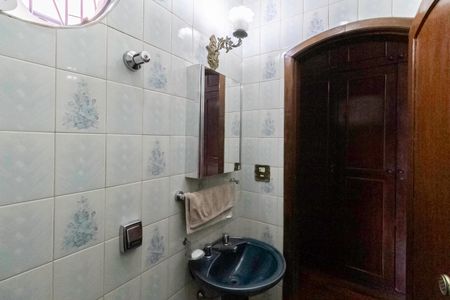 Casa à venda com 170m², 3 quartos e 6 vagasBanheiro da suíte