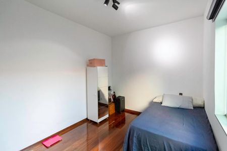 Casa à venda com 170m², 3 quartos e 6 vagasQuarto 2