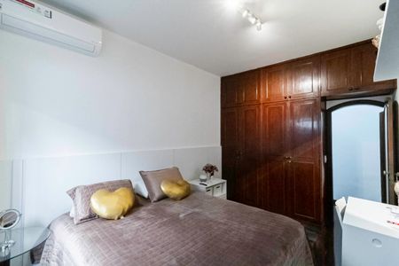 Casa à venda com 170m², 3 quartos e 6 vagasQuarto 1