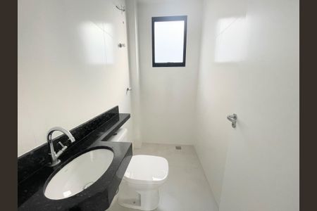 Apartamento à venda com 69m², 2 quartos e 2 vagasBanheiro social