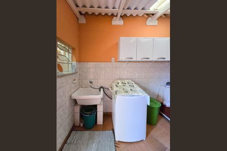 Casa à venda com 142m², 2 quartos e 2 vagas Casa à venda com 142m², 2 quartos e 2 vagasÁrea de Serviço