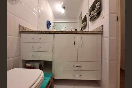 Apartamento para alugar com 65m², 2 quartos e 1 vaga Apartamento para alugar com 65m², 2 quartos e 1 vagaBanheiro