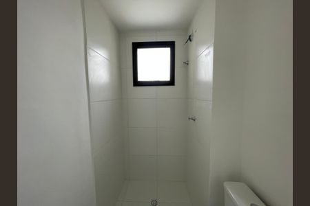 Apartamento à venda com 39m², 2 quartos e sem vaga Apartamento à venda com 39m², 2 quartos e sem vagaBanheiro Social