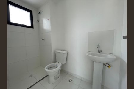 Apartamento à venda com 39m², 2 quartos e sem vaga Apartamento à venda com 39m², 2 quartos e sem vagaBanheiro Social