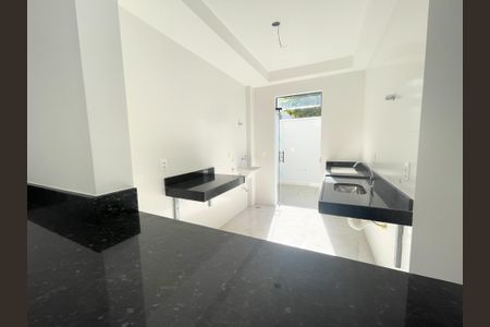 Apartamento à venda com 86m², 2 quartos e 2 vagasCozinha