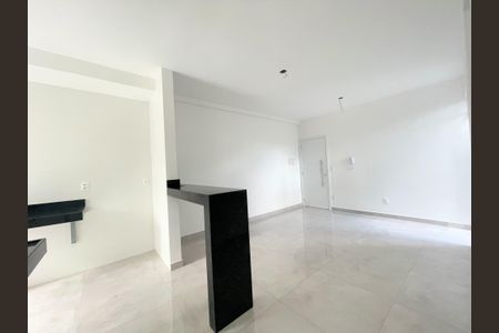 Apartamento à venda com 66m², 2 quartos e 1 vagaSala