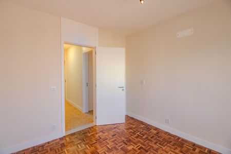 Apartamento à venda com 130m², 3 quartos e 2 vagas Apartamento à venda com 130m², 3 quartos e 2 vagasQuarto 1