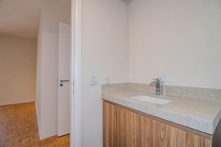 Apartamento à venda com 130m², 3 quartos e 2 vagas Apartamento à venda com 130m², 3 quartos e 2 vagasBanheiro da Suíte